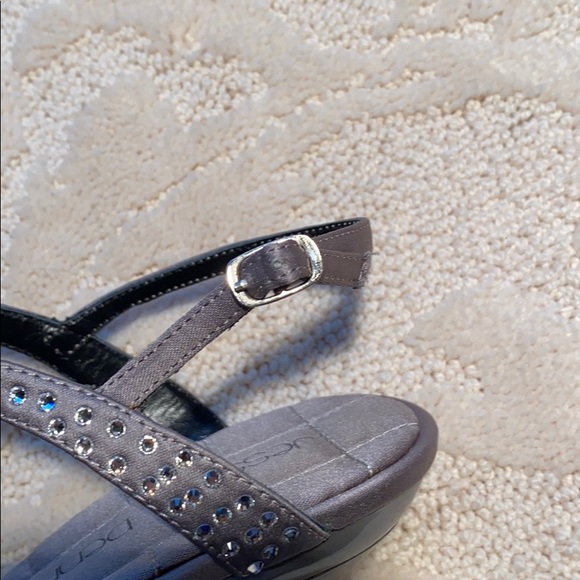 Gray jeweled heels - Picture 7 of 10